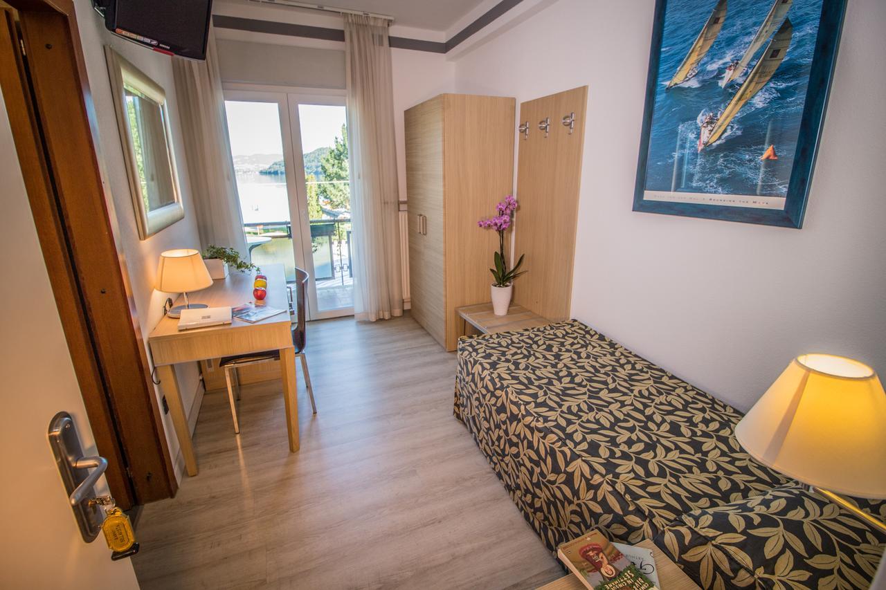 Garni Bellavista Hotel กาลเชรานิกา อัล ลาโก ภายนอก รูปภาพ